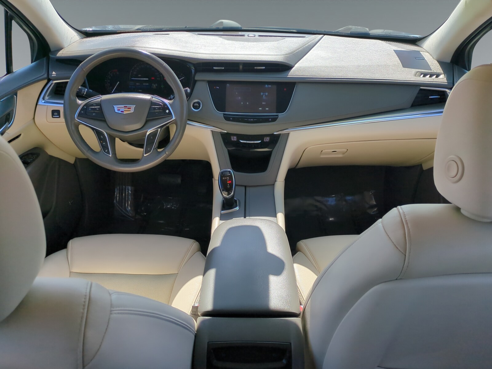 Vehicle image 10 of 15