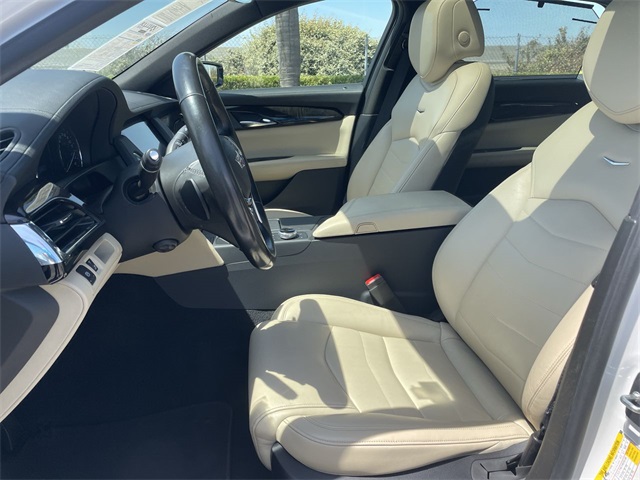 Vehicle image 19 of 45