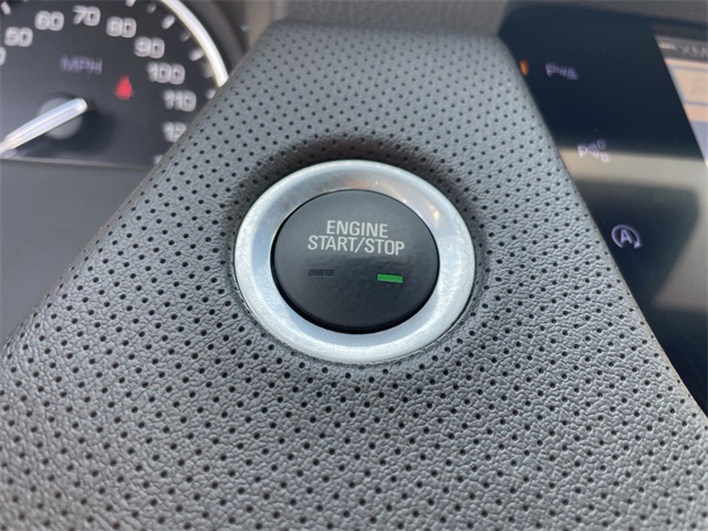 Vehicle image 17 of 45