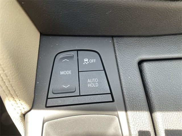 Vehicle image 36 of 45