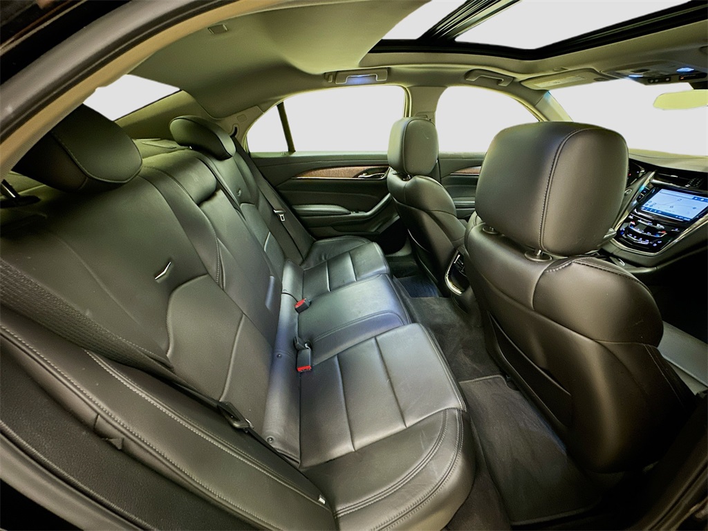 Vehicle image 11 of 32