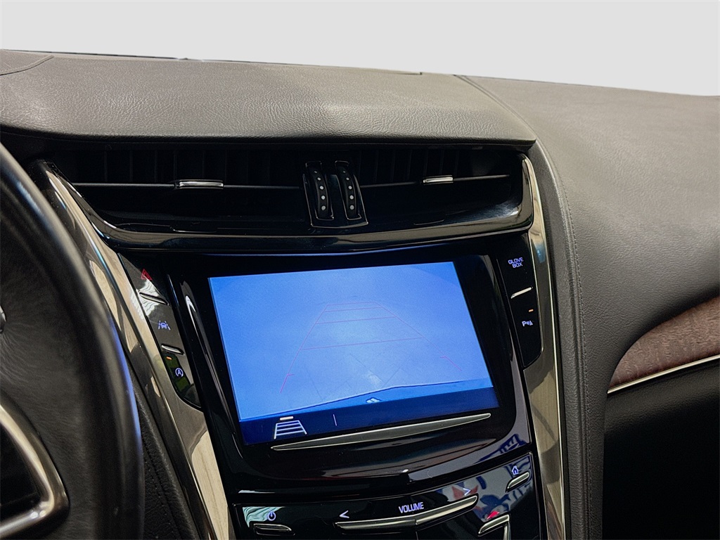 Vehicle image 24 of 32