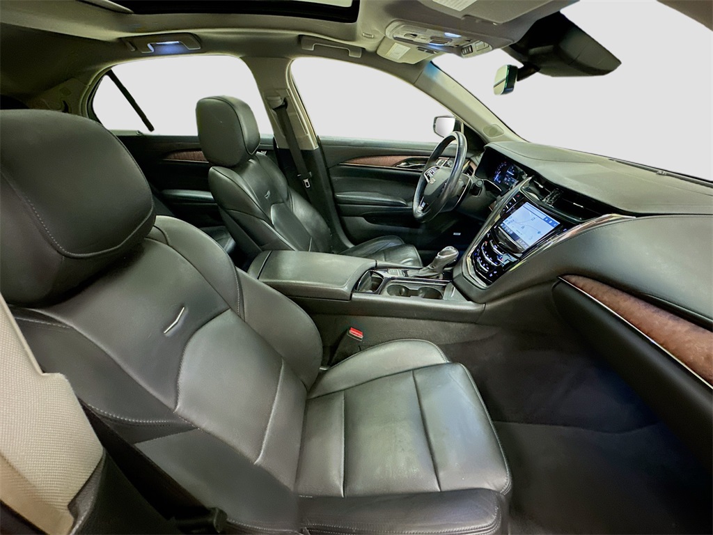 Vehicle image 13 of 32