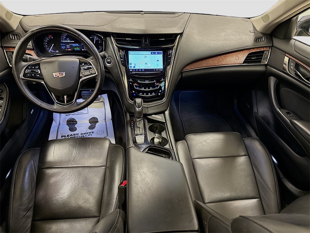 Vehicle image 18 of 32