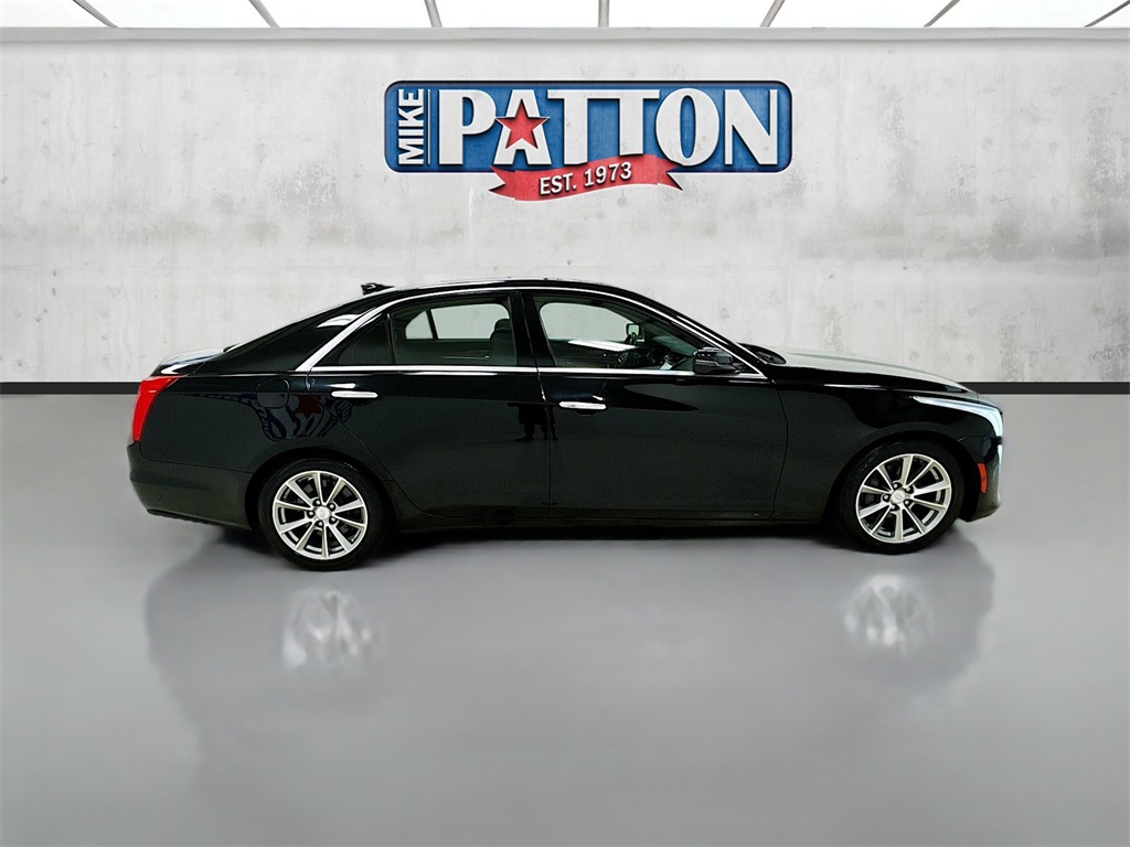 Vehicle image 4 of 32