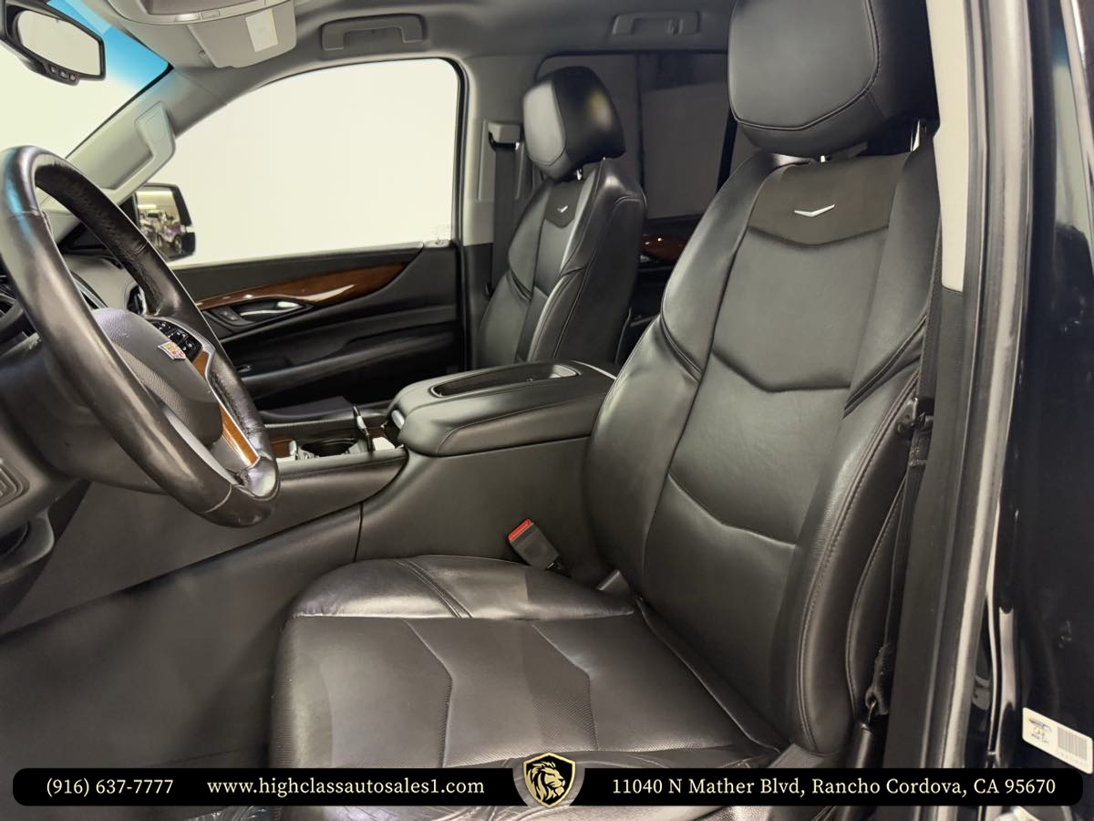 Vehicle image 17 of 47