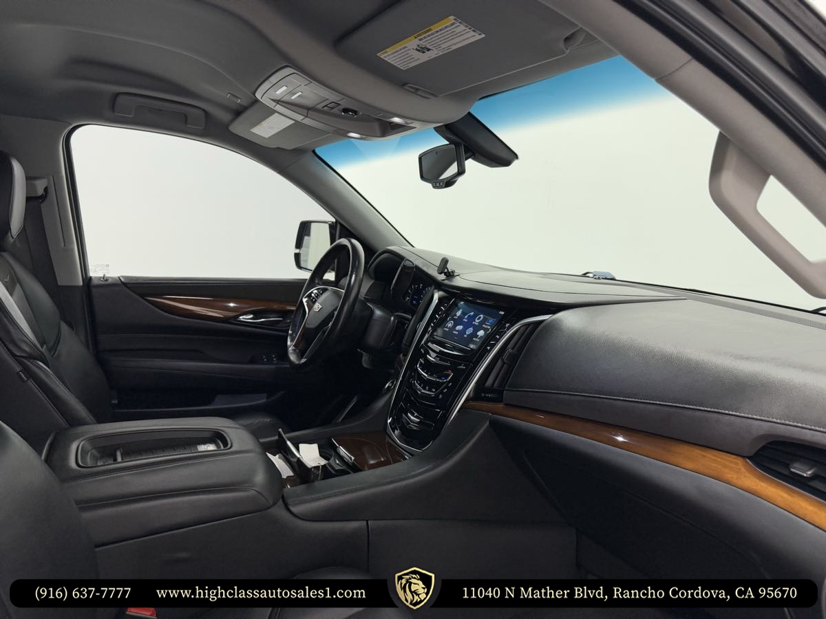 Vehicle image 19 of 47