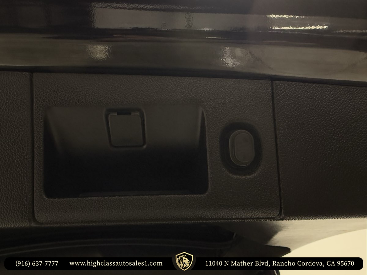Vehicle image 42 of 47