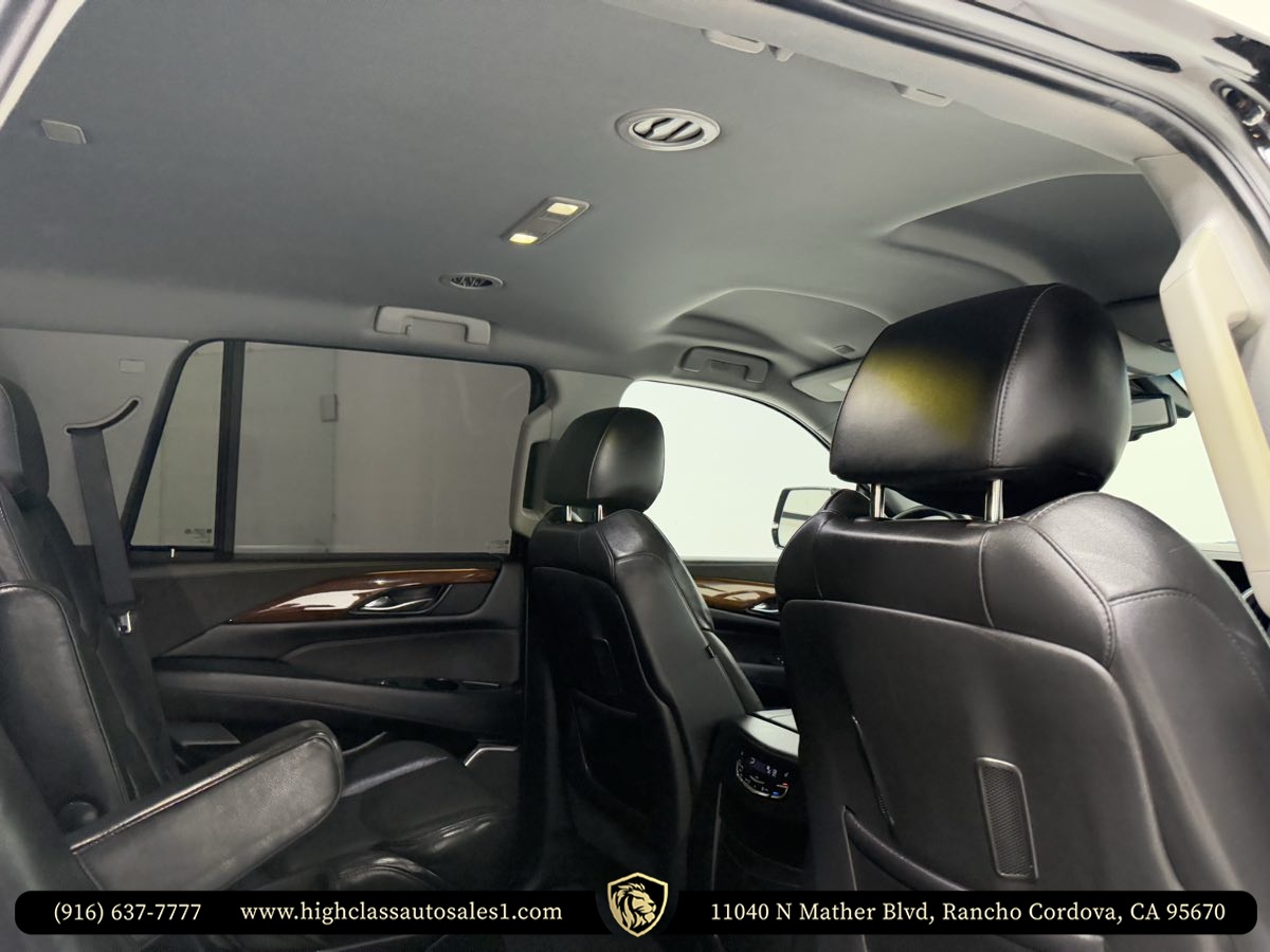Vehicle image 27 of 47