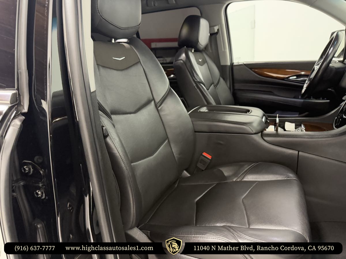 Vehicle image 21 of 47