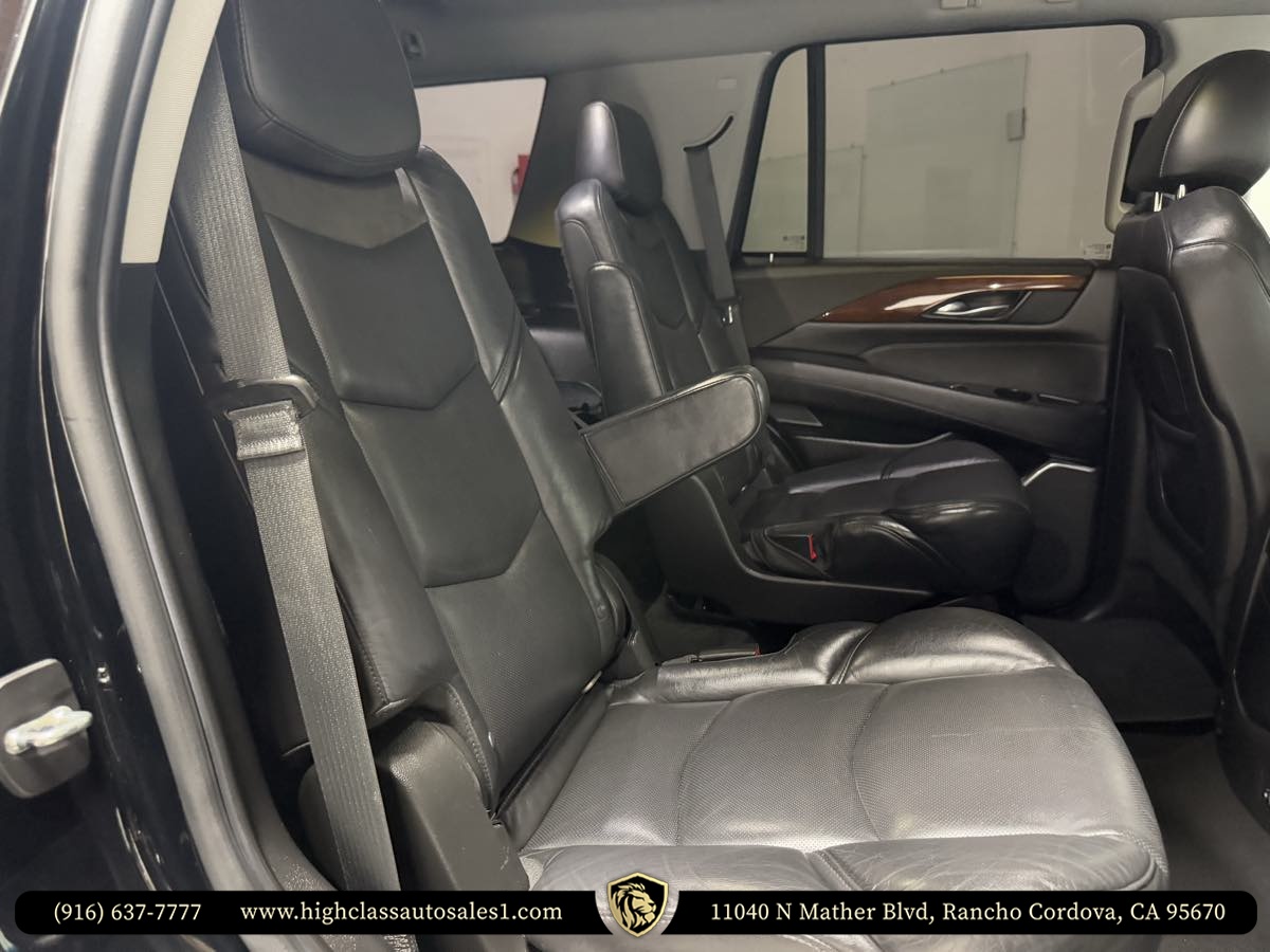 Vehicle image 29 of 47