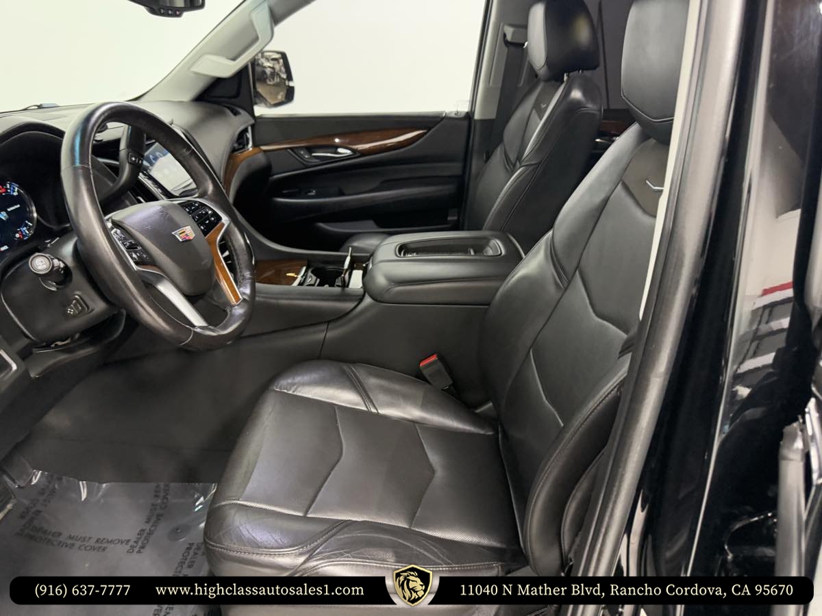 Vehicle image 16 of 47