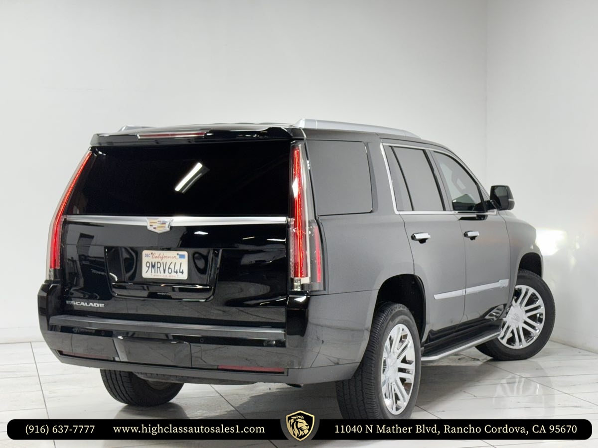 Vehicle image 8 of 47