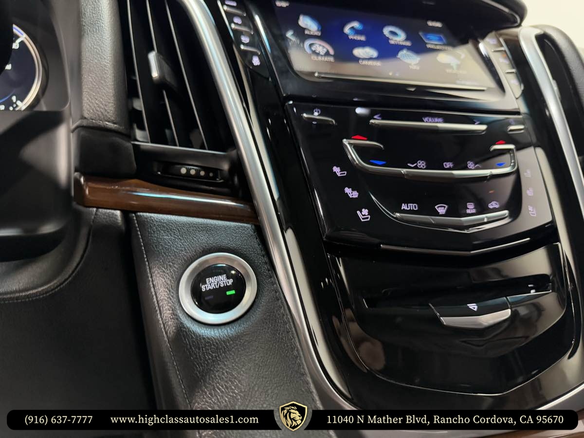 Vehicle image 33 of 47