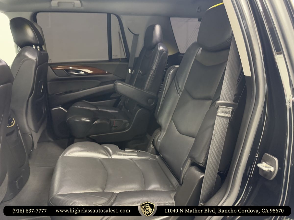 Vehicle image 25 of 47