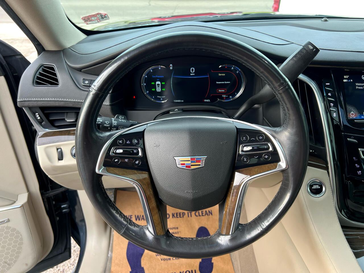 Vehicle image 17 of 34