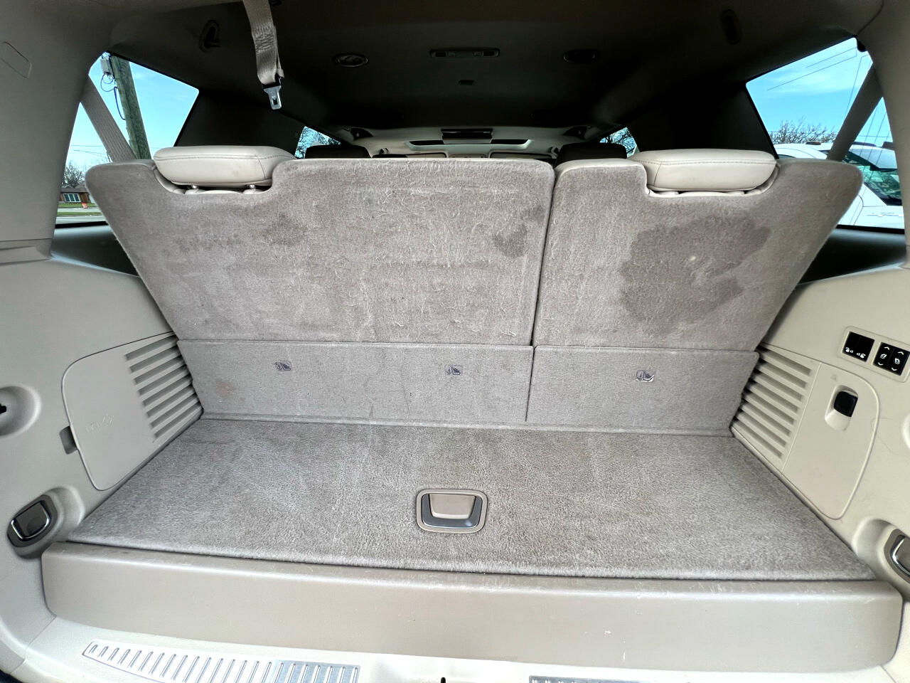 Vehicle image 10 of 34