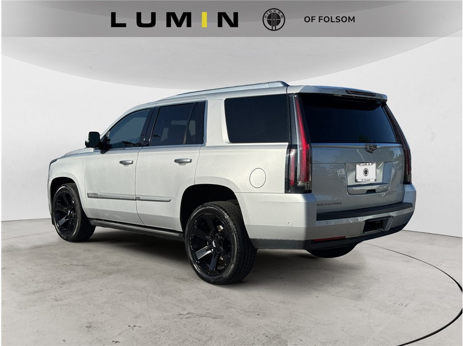 Vehicle image 7 of 25