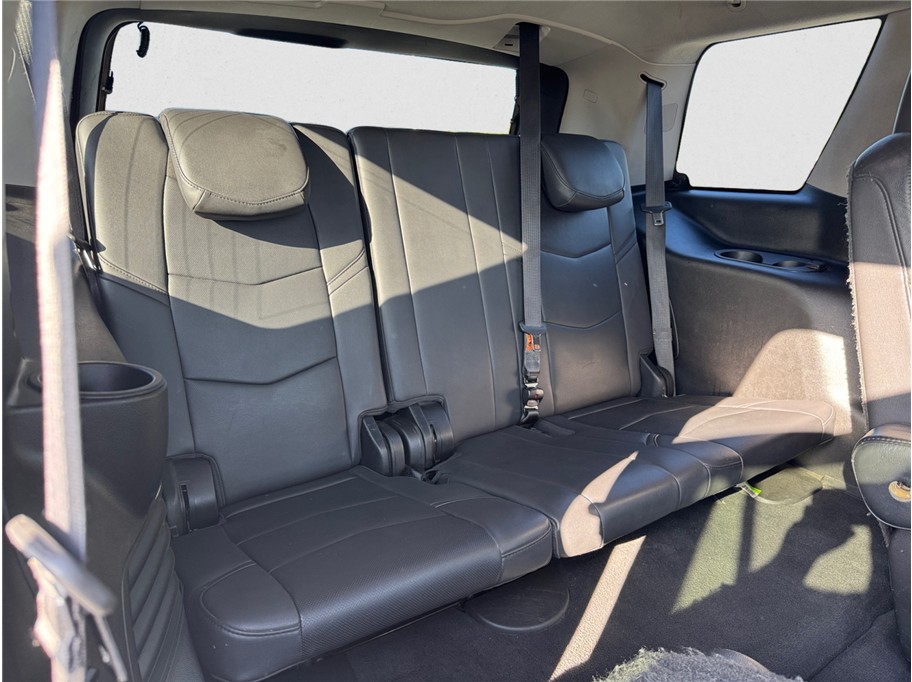 Vehicle image 14 of 25
