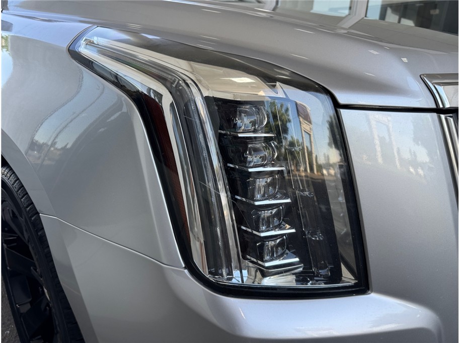 Vehicle image 22 of 25