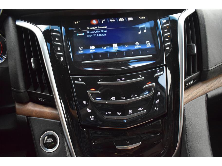 Vehicle image 16 of 46