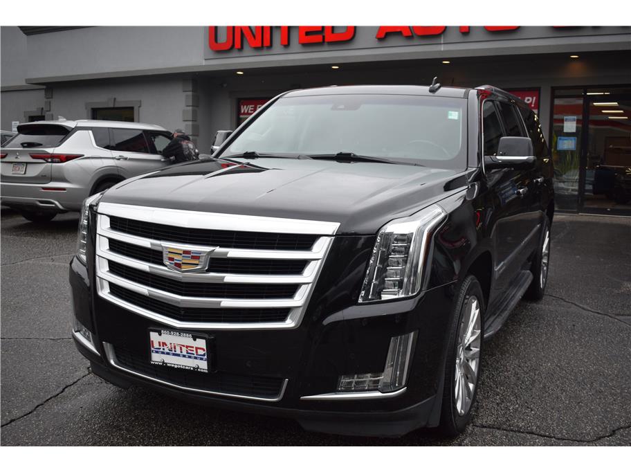 Vehicle image 2 of 46