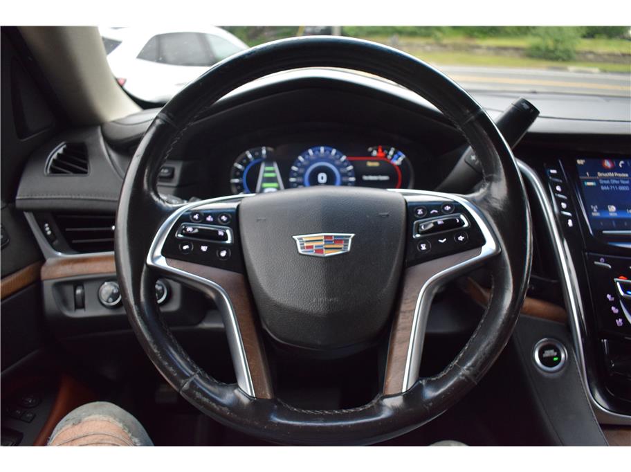 Vehicle image 18 of 46
