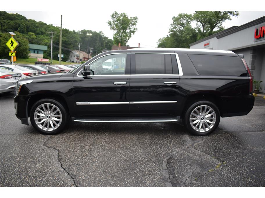 Vehicle image 11 of 46
