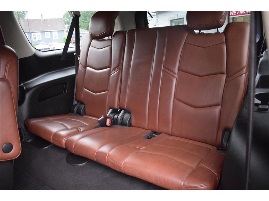 Vehicle image 26 of 46