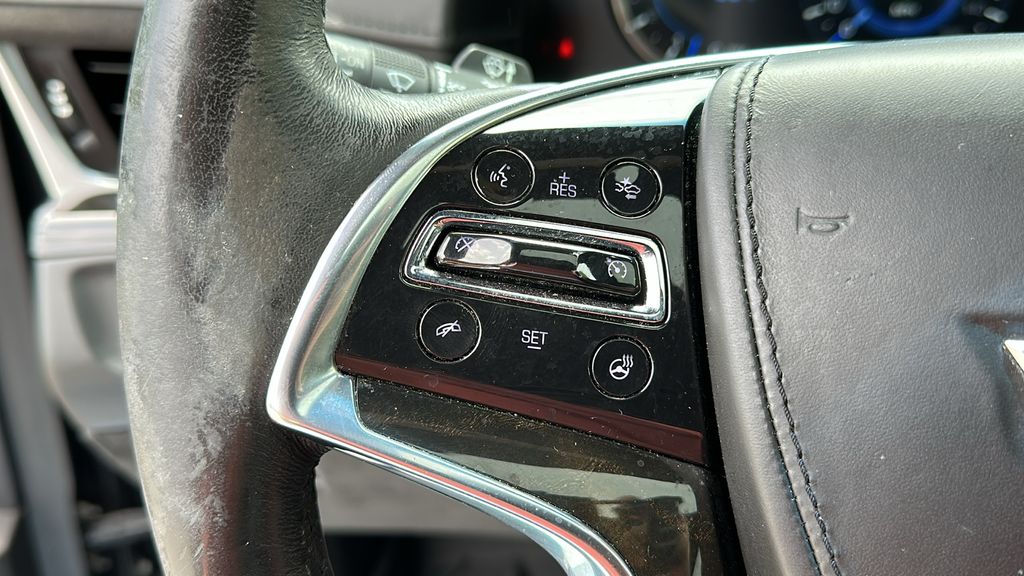 Vehicle image 14 of 28