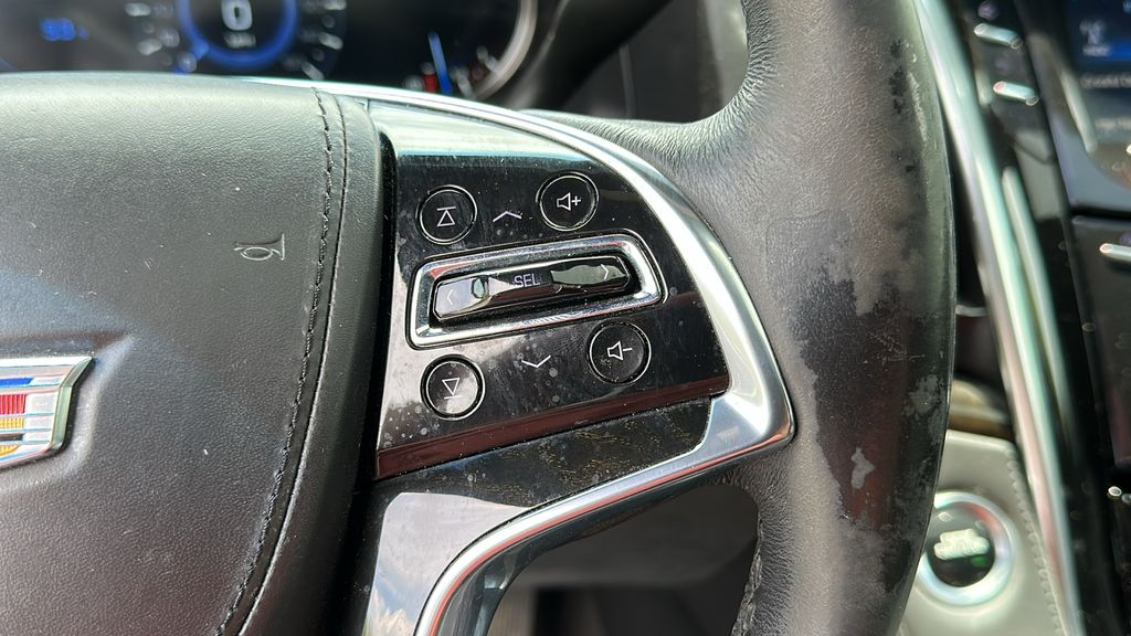 Vehicle image 15 of 28
