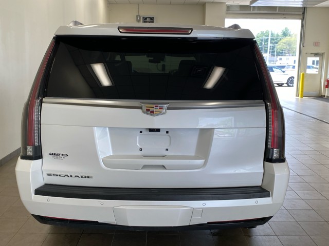 Vehicle image 5 of 24