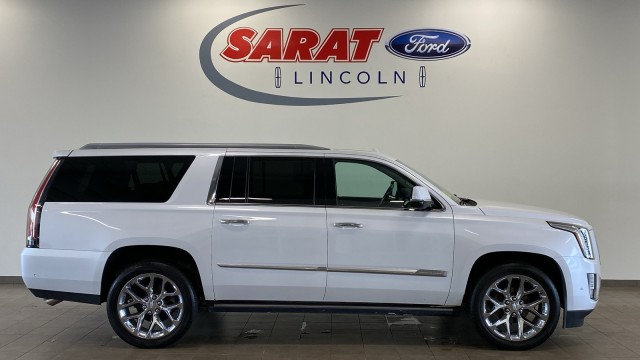Vehicle image 3 of 24