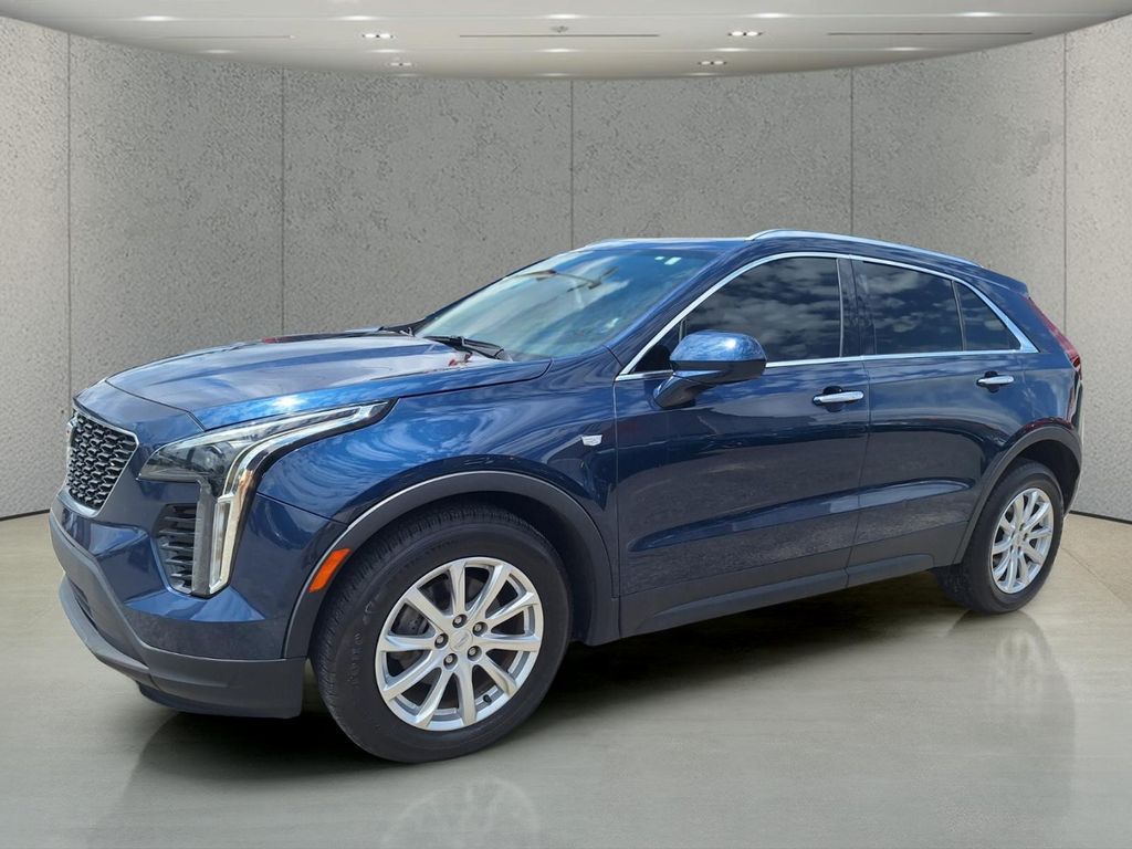 2019 Cadillac XT4 Luxury Image 1 of 33