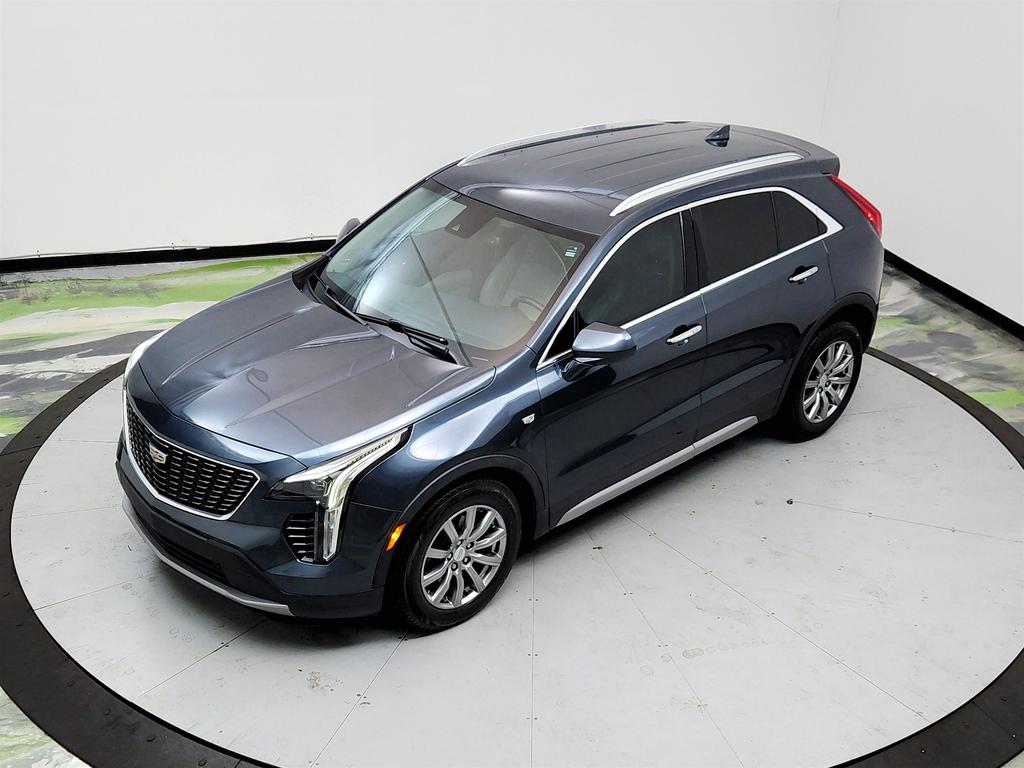 2019 Cadillac XT4 Premium Luxury Image 2 of 44