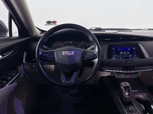 Vehicle image 26 of 34