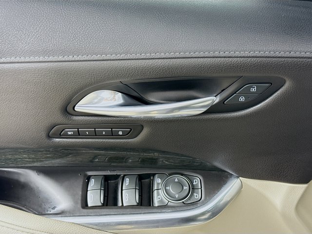 Vehicle image 20 of 34