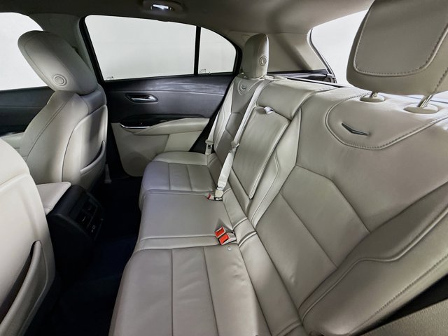 Vehicle image 28 of 34