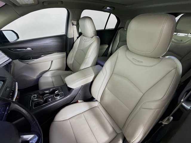 Vehicle image 24 of 34