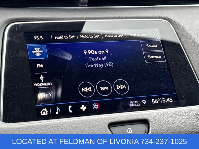 Vehicle image 13 of 34