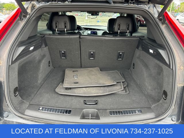 Vehicle image 25 of 34