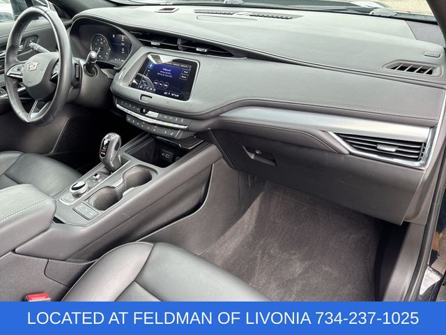 Vehicle image 28 of 34