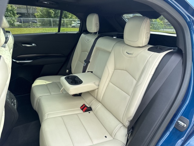 Vehicle image 12 of 21
