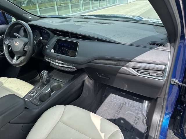 Vehicle image 20 of 21