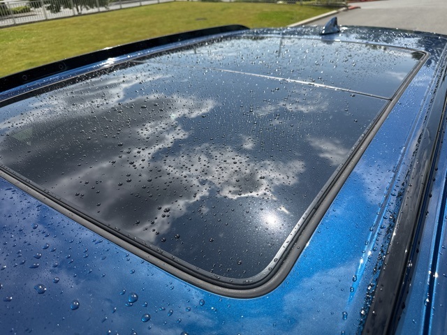 Vehicle image 8 of 21