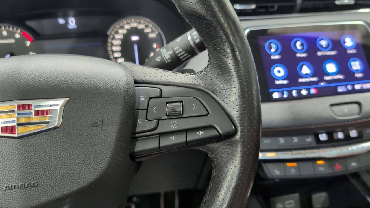 Vehicle image 17 of 40