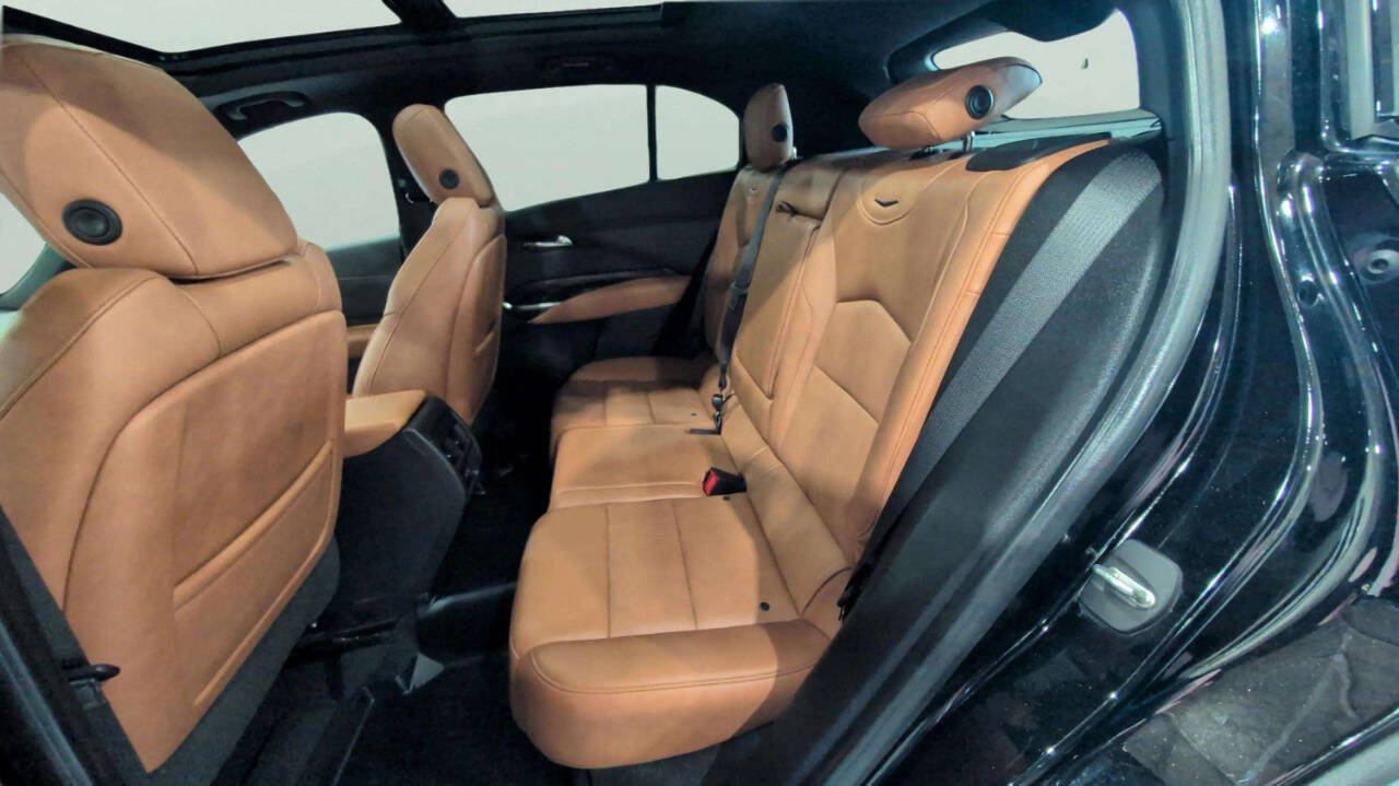 Vehicle image 13 of 40