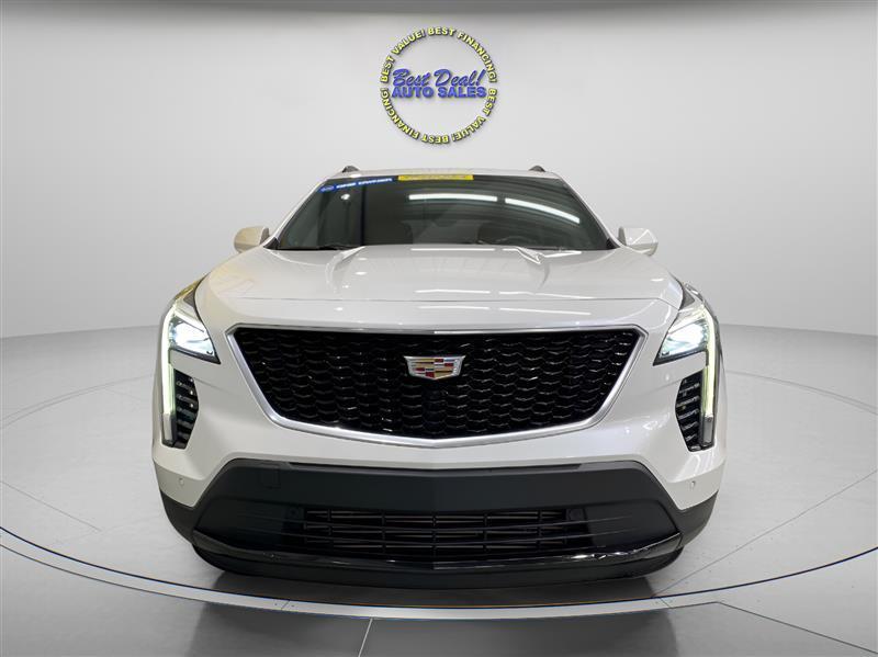 2019 Cadillac XT4 Sport Image 2 of 29