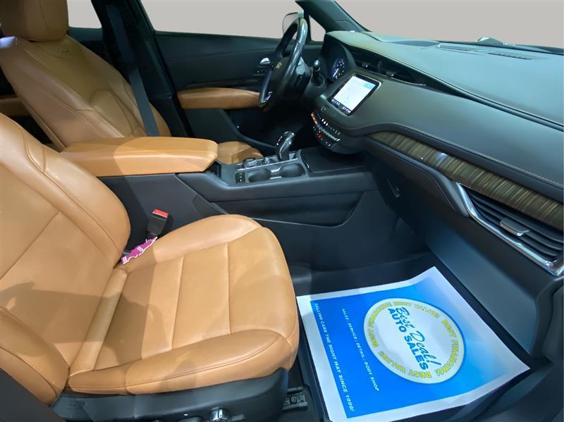 2019 Cadillac XT4 Sport Image 13 of 29