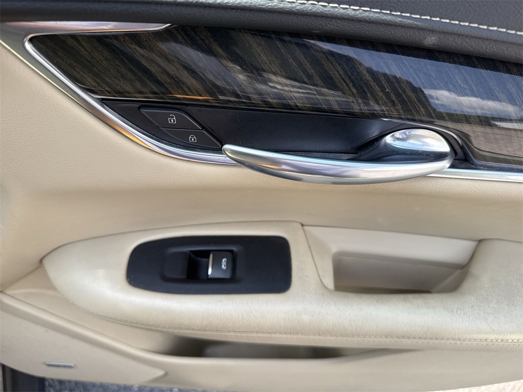 Vehicle image 24 of 35